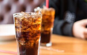 ۱۵۰ دقیقه ورزش هم نمی تواند خطر قلبی – عروقی ناشی از نوشابه خوردن را برطرف کند