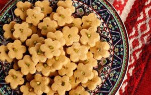 آموزش پخت شیرینی نخودچی با روغن مایع در منزل+۵ نکته مهم