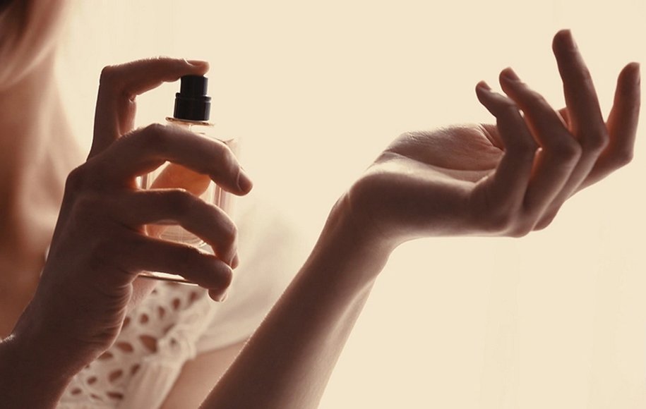 نقاطی از بدن که نباید عطر زد