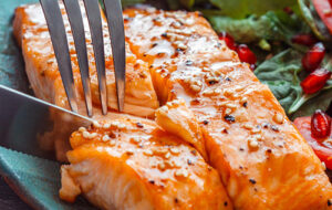 ۷ روش ساده و حرفه ای پخت ماهی