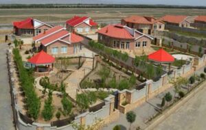 استانداری فارس چه اصراری دارد بجای مجازات متخلفان ، باغشهری ها را به مناطق شهری و روستایی الحاق کند؟