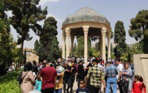 حافظیه و تخت جمشید گزینه اول بازدید مسافران نوروزی در استان فارس