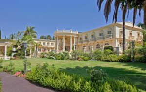 چند نفر در ایران سوپر پولدار و کیفشان کوک است؟