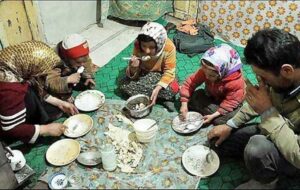 با دستمزد فعلی کارگران غذا هم نمی توانند بخورند