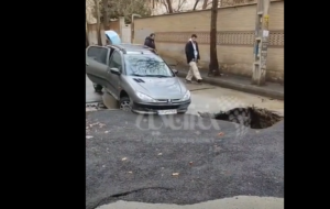 فرورفتن ناگهانی پژو ۲۰۶ در زمین که خدا رحم کرد