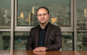 مدیرعامل اسنپ آفتابی شد:دفاع  از گزینه «عجله دارم» و اعتراض به ندادن سهمیه سوخت رانندگان