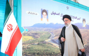 آقای معاون استاندار فارس چطور با سرعت مشکلات آزادراه شیراز-اصفهان را حل کنند؟ فقط برای ۱۲ ساعت؟