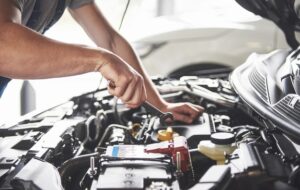 آدرس تعمیرکاری که با تقلب در شیراز میلیاردی به جیب می زد را بدهید