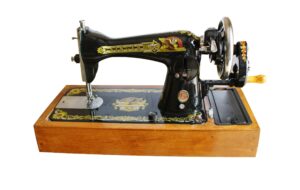 ببینید چرخ خیاطی قدیمی چقدر با ارزشه (+ویدئو)