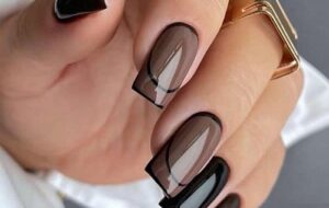 پیامک عجیب سالن کاشت ناخن به مشتریان که اینجوری ندیده بودیم !