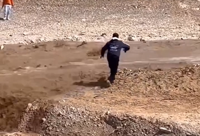 گرفتار شدن در زاینده رود