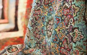 شیوه صحیح نگهداری از ترمه و نکات مهم در شستشوی آن