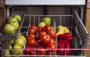 باید و نبایدهای شستن میوه‌ها و سبزیجات با ماشین ظرفشویی