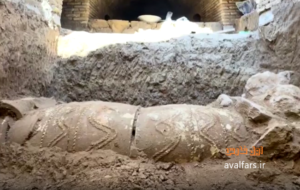 (+ویدئو) کشف عتیقه های مرموز وسط شهر اصفهان که تا به حال شبیه‌شان دیده نشده‌است