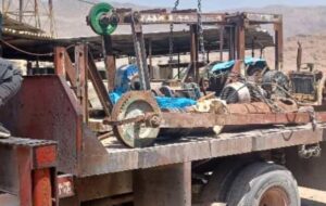 توقیف ۳ دستگاه خودرو کمپرسور حین حفاری غیر مجاز در خرامه