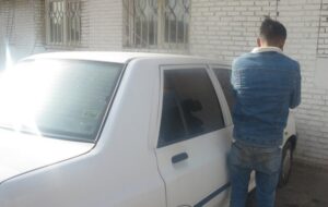 شلیک ماموران به راننده پراید فاقد پلاک در یکی از خیابان های شیراز