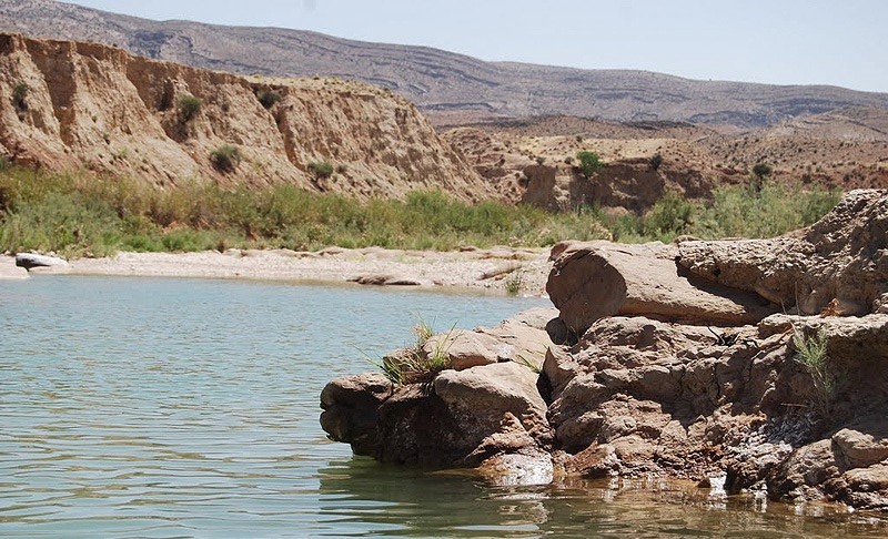 رودخانه سیاخ‌دارنگون