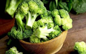 اگر دنبال رژیم لاغری و سلامتی بیشتر هستید این سبزی را بخورید