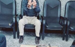 مردی پرنده کُش در کازرون داخل خودرویش دستگیر شد