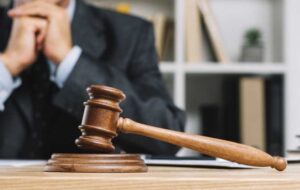 بخشنامه ممنوعیت ثبت اظهارنامه برای طرح دعوا در دیوان عدالت اداری به طرفیت مدیران دولتی