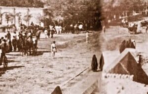 بنظرتون این عکس ۱۱۴ سال پیش کجای شیرازه؟