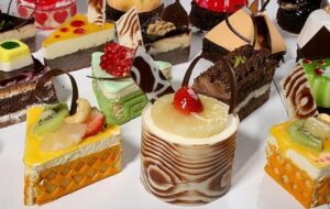 راز تمایل افراد منزوی و تنها به خوردن غذاهای شیرین کشف شد