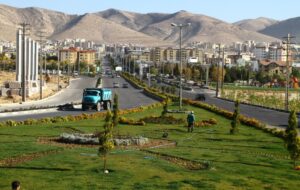 تحصیل اجباری هزاران دانش آموز شهر صدرا در شیراز/جمعیت این شهر ۴۰۰ هزار نفر می شود/فقط ۲۲ اداره در صدرا مستقر هستند