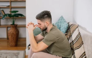 ۱۰ راه مقابله با طرد شدن توسط کسی که عاشقش بودید