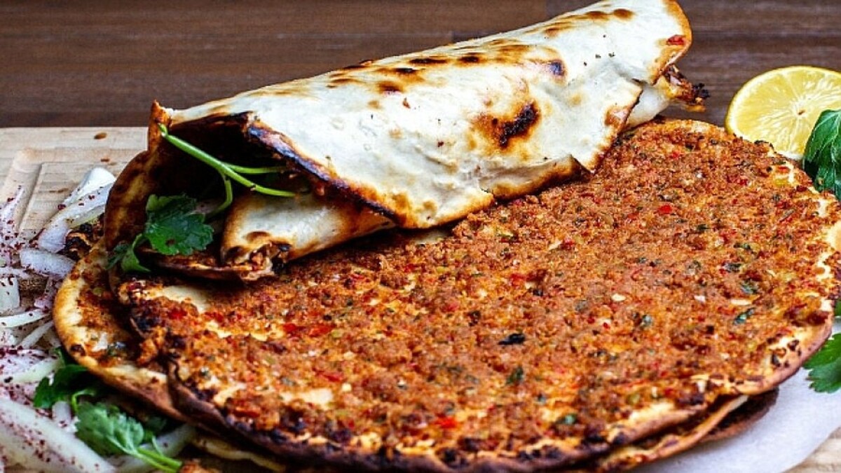 طرز تهیه لاهماجون خوشمزه ترین کباب‌ ترکی 2