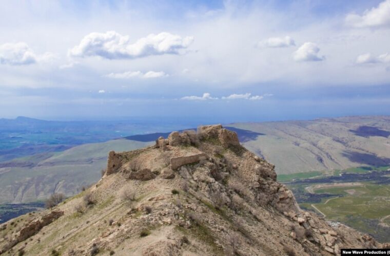 ببینید | مخفیگاه دختر یزدگرد سوم در کوههای سنگی و مرموز دالاهو