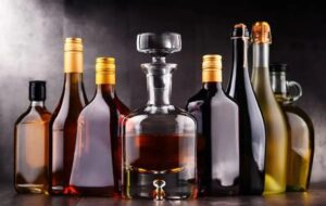 مصرف مشروبات الکلی تا چه اندازه باعث مسمومیت کشنده می شود؟