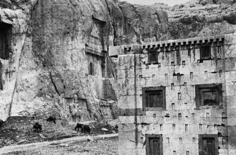 عکسی دیده نشده از نقش رستم در ۱۲۰ سال پیش