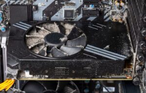 راهنمای کامل گردگیری و پاک کردن گرد و غبار کیس کامپیوتر