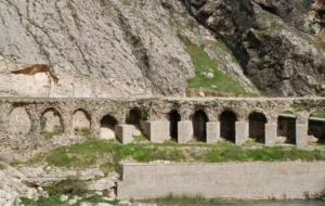 پُل پرین یادگار ساسانیان در رُستم فارس که واقعا زیباست (+ویدئو)