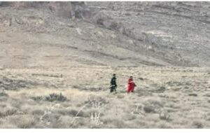 تصاویر ۲ کودک گمشده در کوه بمو شیراز پس از پیدا شدن