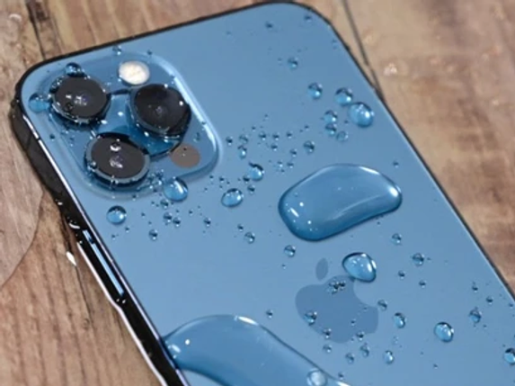 گوشی اپل خیس 1