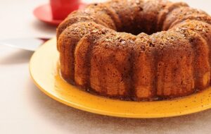 طرز کیک شیره انگور خوشمزه و رژیمی که در خانه درست کنید