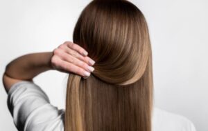 ۷ نشانه رشد مجدد و بازگشت موهای ریخته