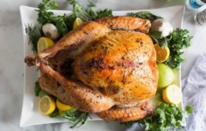 ۴ راهکار از بین بردن بوی بد گوشت بوقلمون