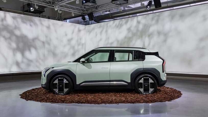 Kia EV3 is an economical Korean crossover 2 1