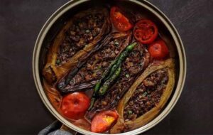 (+ویدئو) طرز تهیه طرز تهیه “بادمجان کباب” گیلانی؛ ساده و خوشمزه
