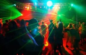 استمداد مردم از دادستان و فراجا برای رفع مزاحمت و آلودگی صوتی تالار مجالس در غرب شیراز