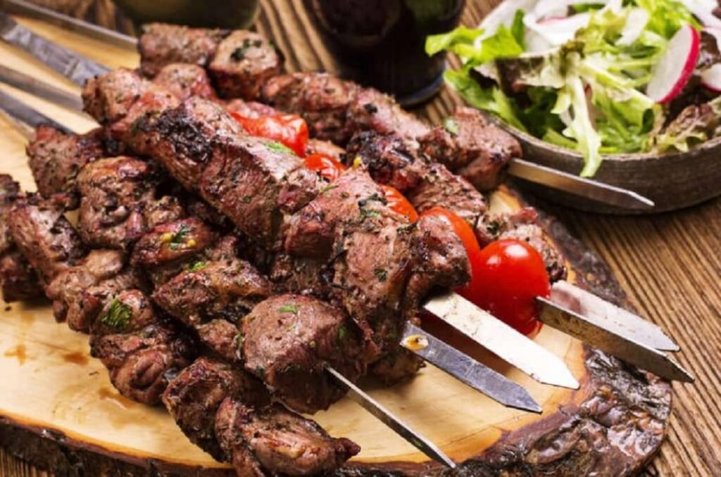 طرز درست کردن کباب چنجه ترد و آبدار رستورانی 7