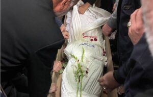 عکس کفش یکی از شهدای حادثه سقوط هلیکوپتر ریاست جمهوری