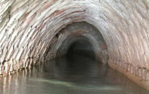 منابع آب های زیر زمینی ایران به غارت رفت/برای دفاع از خاک ایران چه کنیم؟