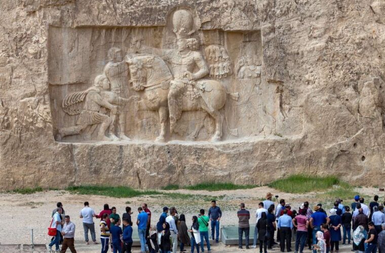 با بی خیالی مسئولین نقش رستم در حال فروریختن است