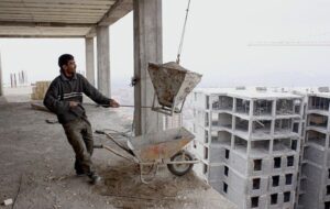 اسامی و اسناد ۷۰ هزار کارگر ساختمانی که بیمه‌ کرده‌اید را منتشر کنید