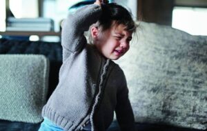 هنگام زدن والدین توسط کودک چه باید کرد؟