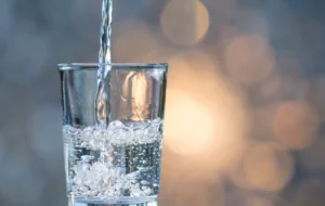 علت طعم بد آب اشامیدنی تصفیه شده + راهکار برطرف کردن این مشکل