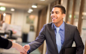 نکات مهم لباس پوشیدن در مصاحبه کاری که باید بدانید